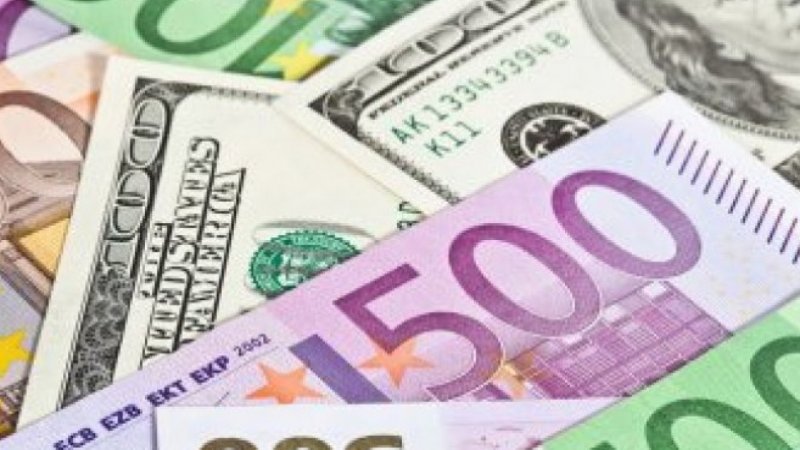Курсы доллара и евро продолжили рост во вторник - «Финансы»