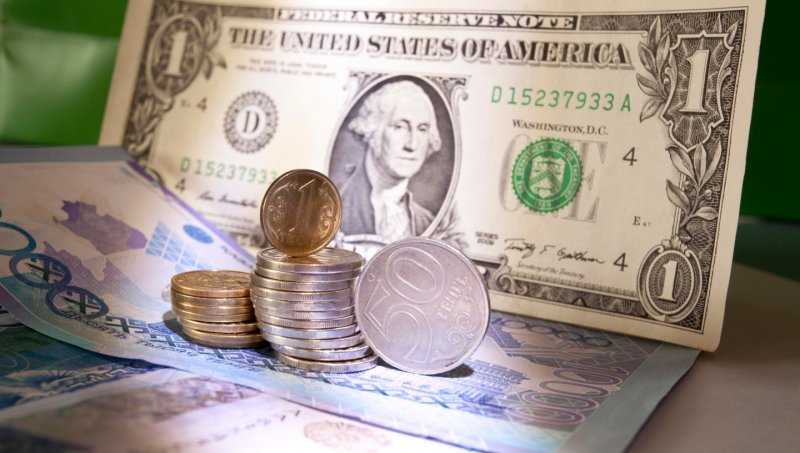 Доллар подешевел до 377 тенге - «Финансы»