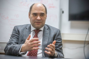 Деньги вылетают в трубку - «Финансы»