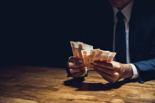 Ползарплаты за кредит - «Финансы»