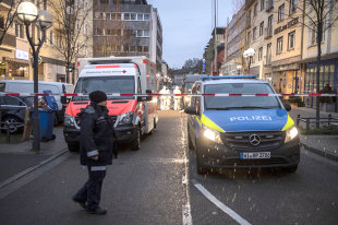 Полиция ФРГ: Наезд на людей в городе Фолькмарсен был умышленным - «Финансы»