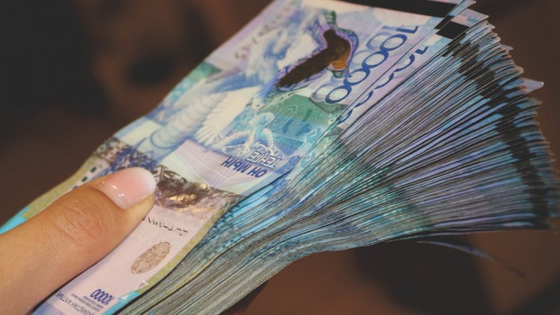 Казахстанцы на севере получают 141 000 тенге - «Финансы»