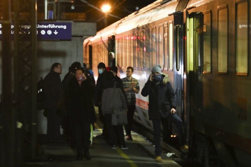 Власти сняли запрет на движение поездов между Австрией и Италией - «Финансы»