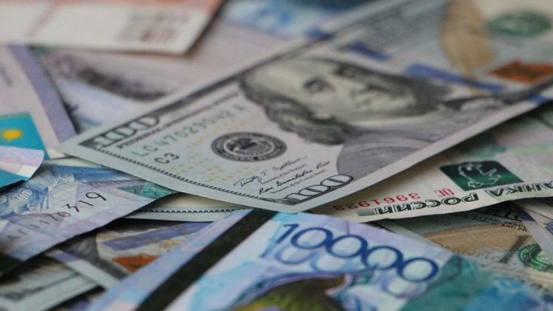 Курсы валют: доллар продолжает расти - «Финансы»