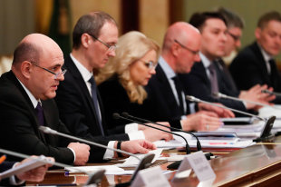 Греф рассказал Путину про охотничий билет и "кредитную фабрику" - «Финансы»