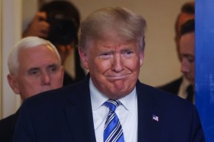 Трамп призвал граждан США выйти на работу для спасения экономики - «Финансы»