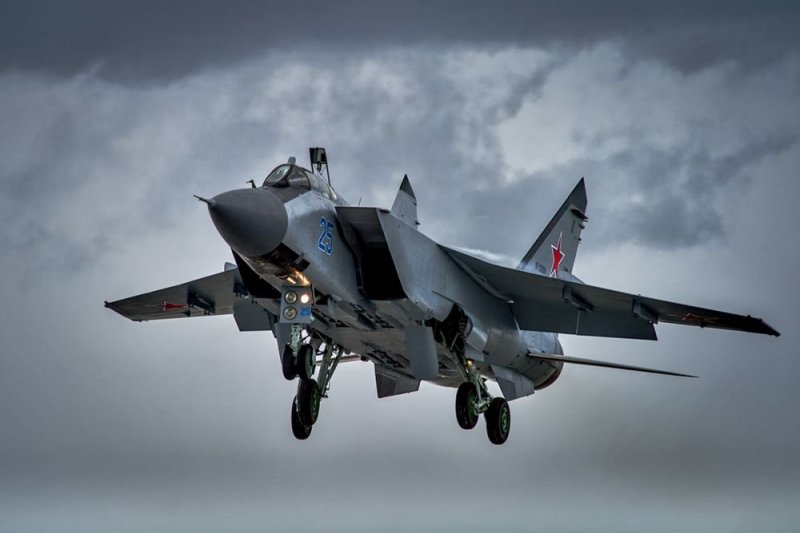 На Камчатке истребитель ТОФ перехватил "нарушителя" границы - «Финансы»
