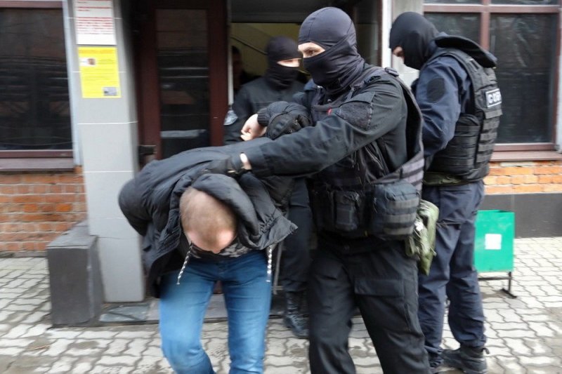 В Костроме задержали банду "магов и целителей", обиравших стариков - «Финансы»