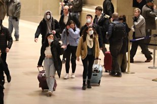 Посол РФ: Более двух тысяч россиян хотят вернуться из США в Россию - «Финансы»