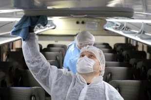 ЦБ разрешил зачислять деньги на счета россиян за рубежом по номеру карты - «Финансы»