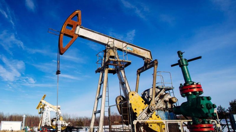 Цена на нефть марки Brent поднялась выше 34 долларов за баррель - «Финансы»
