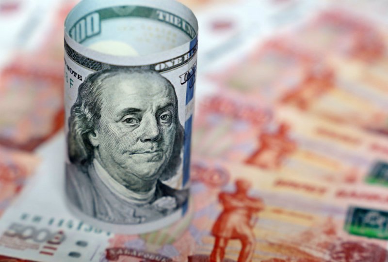 Курс доллара поднялся выше 77 рублей впервые с 6 апреля - «Финансы»