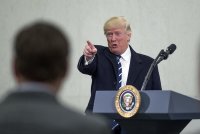 Трамп заявил о намерении прекратить прием гидроксихлорохина - «Финансы»