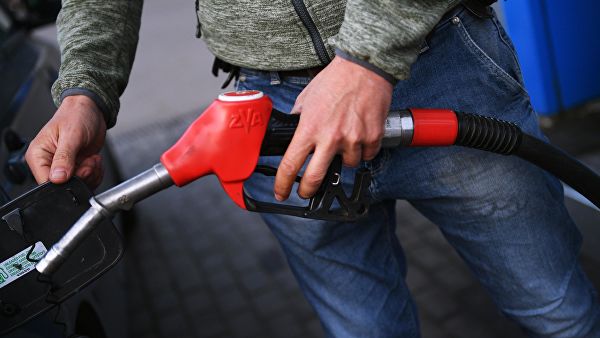 Цены производителей набензин упали на22,4%&nbsp - «Экономика»