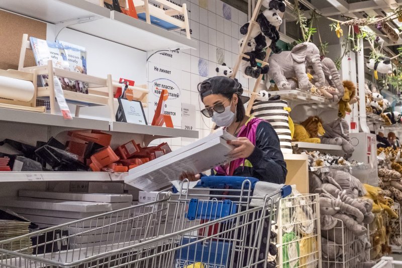 Могут ли супермаркеты обязать покупателей носить медицинские маски - «Финансы»