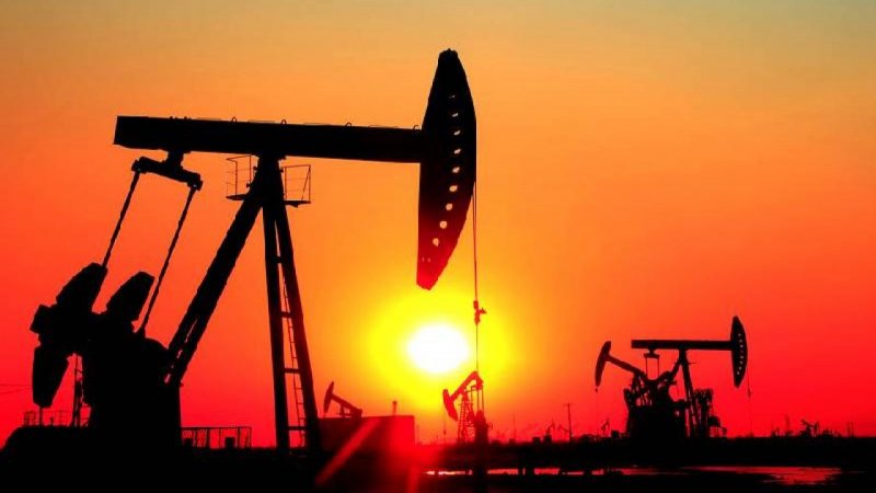 Цена нефти Brent поднялась выше 28 долларов за баррель - «Финансы»