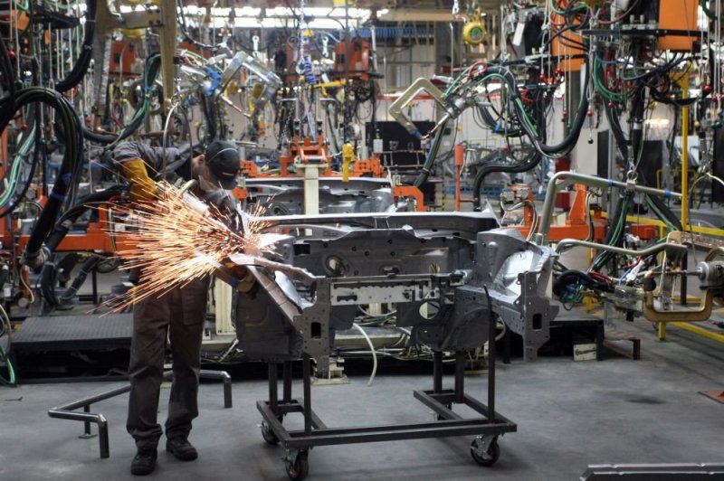 В Петербурге возобновил производство автозавод Nissan - «Финансы»