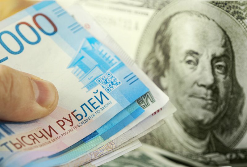 Рубль преодолел стресс: Станет ли он крепче - «Финансы»