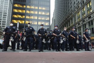 Более 40 городов США ввели комендантский час на фоне протестов - «Финансы»
