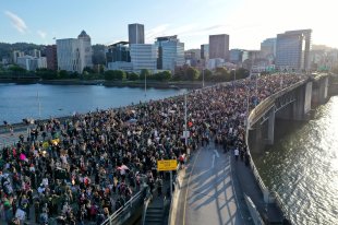 Трамп пригрозил мэру Вашингтона введением дополнительных сил военных - «Финансы»