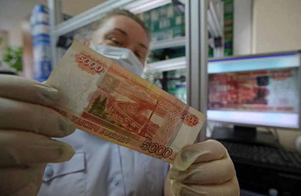 ВМоскве сначала года выросло количество фальшивых пятитысячных купюр&nbsp - «Экономика»