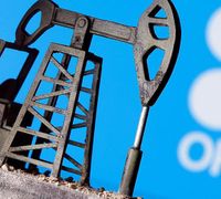 Казахстан продолжит сокращать добычу нефти - «Экономика»