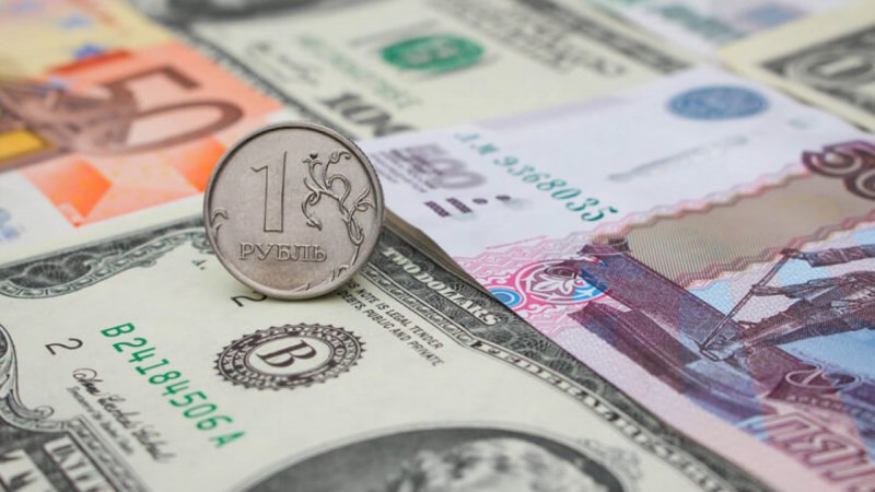 Доллар набирает в цене: ослаб не только тенге, но и валюты других развивающихся стран - «Финансы»