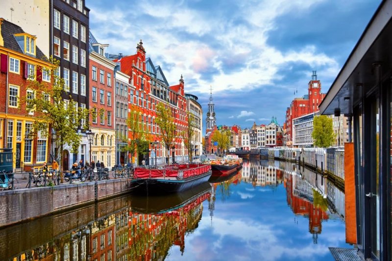 Жители Амстердама призвали власти ограничить число туристов - «Финансы»