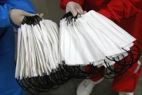 Продажи защитных масок в России упали в 2,5 раза - «Финансы»
