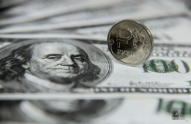 Доллар позволил рублю скорректироваться&nbsp - «Экономика»