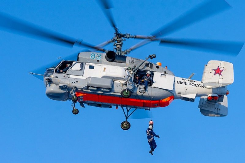 На Камчатке летчики ВВО "спасли" терпящих бедствие людей в море - «Финансы»