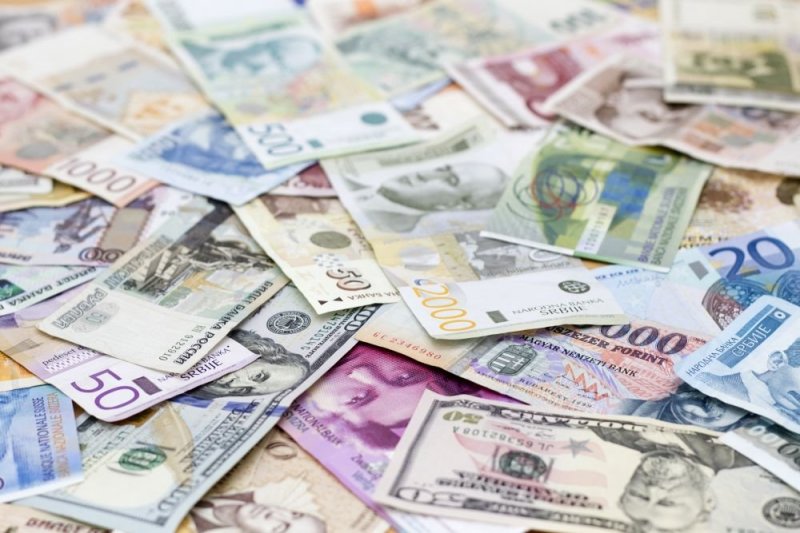Спрос россиян на валюту восстанавливается после смягчения режима самоизоляции - «Финансы»