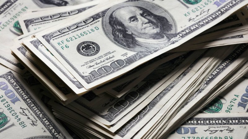 Курс доллара немного подрос на торгах - «Финансы»
