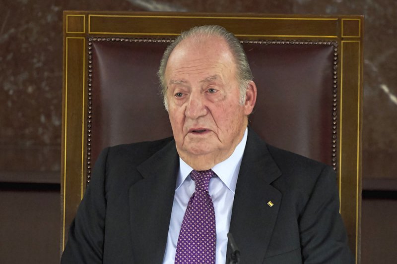 Барселона может лишить Хуана Карлоса I золотой медали города - «Финансы»