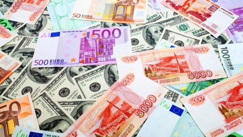 В июле казахстанцы купили валюты на 170,6 млрд тенге - «Финансы»