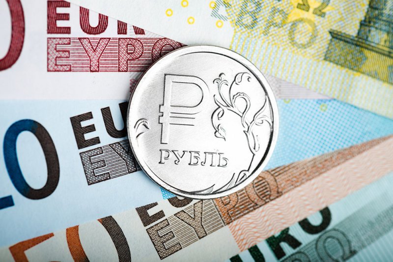 Экономист объяснил падение евро ниже 86 рублей - «Финансы»