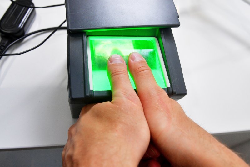 Минцифры: Передача биометрии банками в ЕБС будет происходить с согласия клиента - «Финансы»