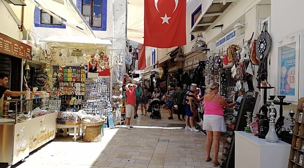 Торговцы Турции попросили быстрее решить проблемы скартами «Мир» - «Экономика»