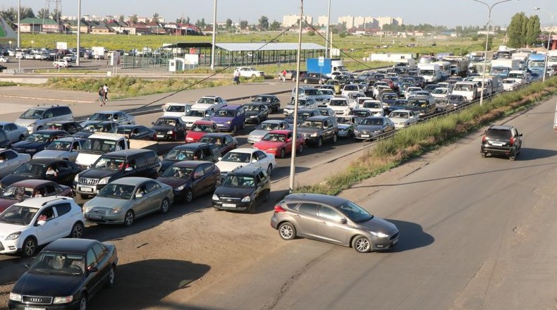Сколько автотранспорта поставили на учет в Казахстане - «Экономика»