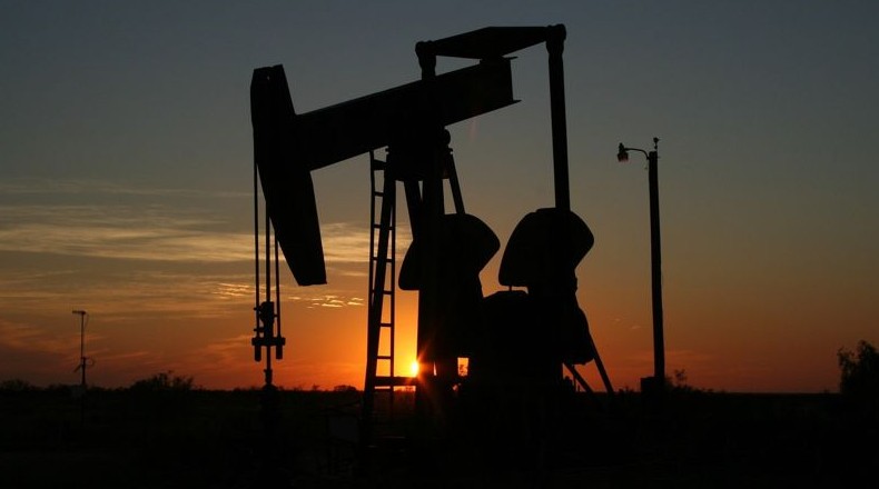 Нефть подорожала из-за решения ОПЕК+ сократить добычу - «Экономика»